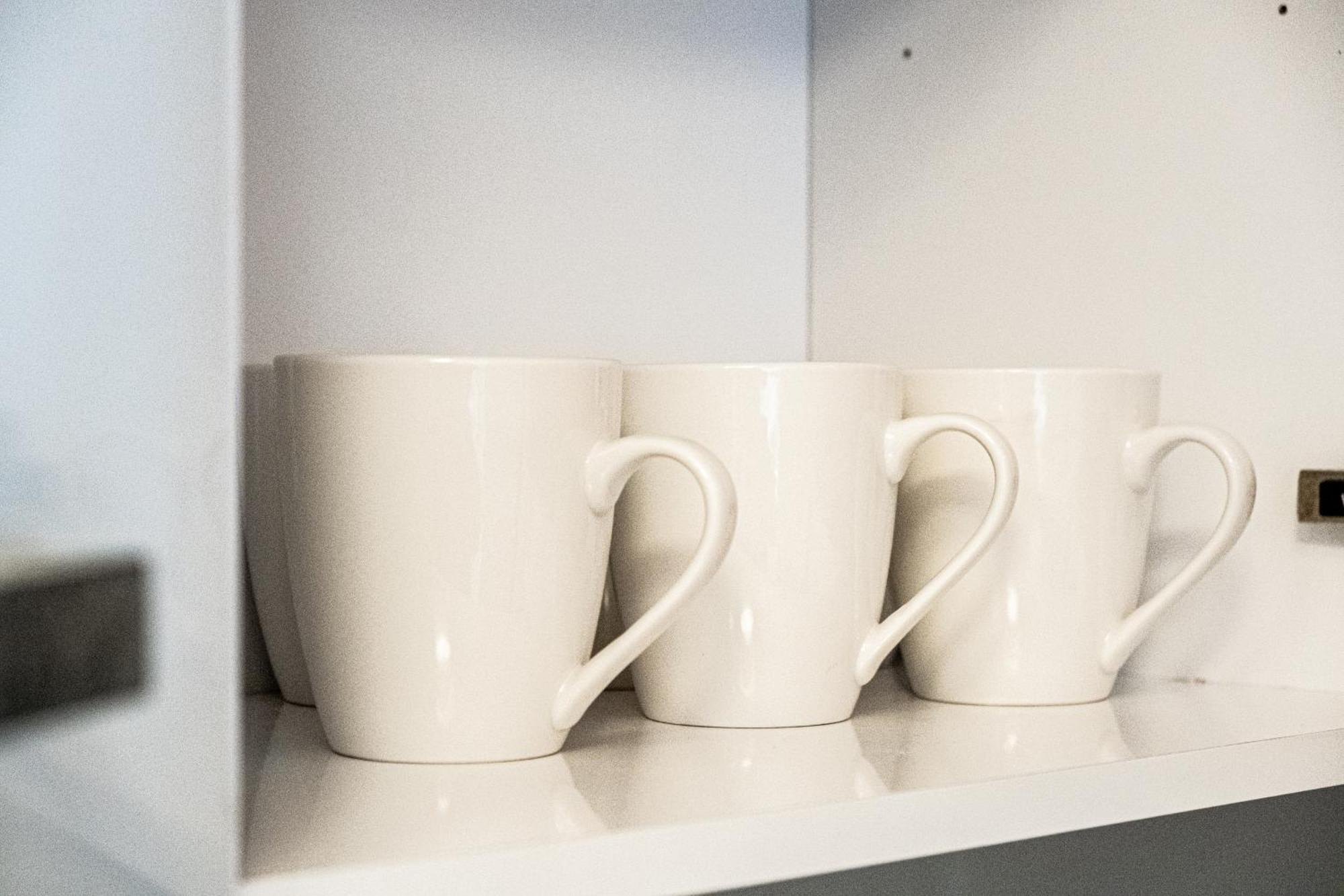 Ping Pong - Centre - Close To Mailbox Netflix, King Size Bed, Toiletries & Wifi - Sleeps 4 Apartment